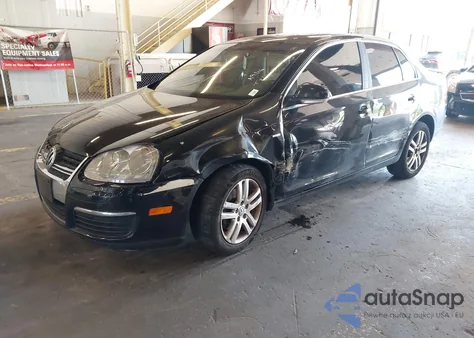 2007 Volkswagen Jetta Wolfsburg Edition z USA, uszkodzony, nr VIN 3VWEF71K47M073079